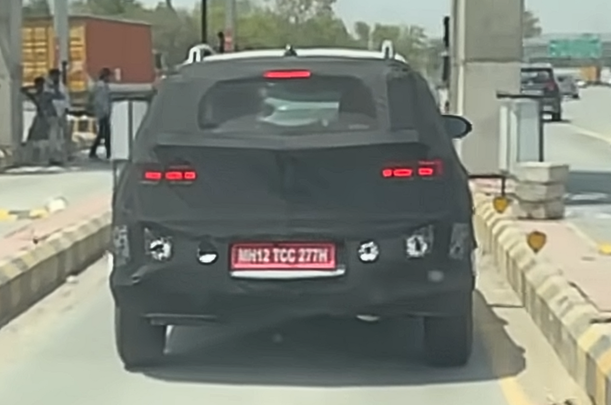 2025 Hyundai Venue spy shot rear